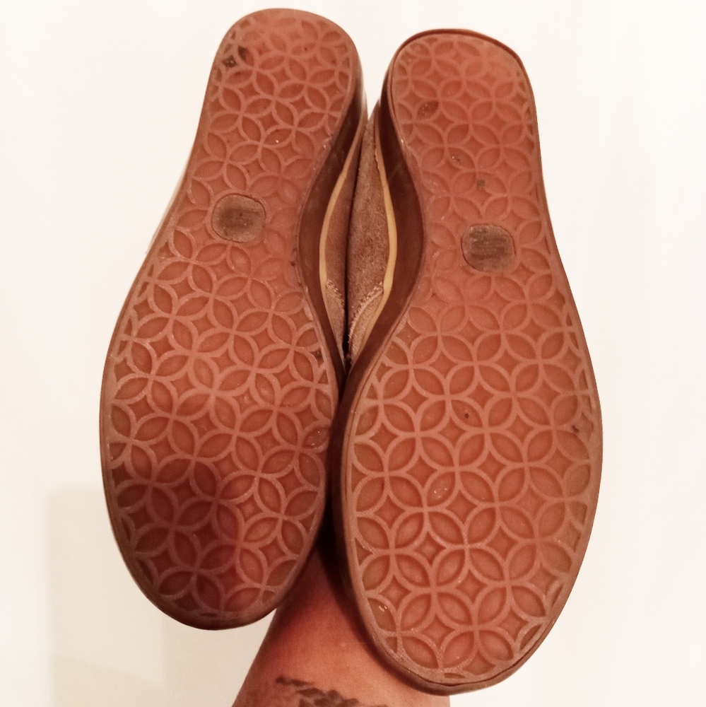 Shoes - Picture 6 of 6